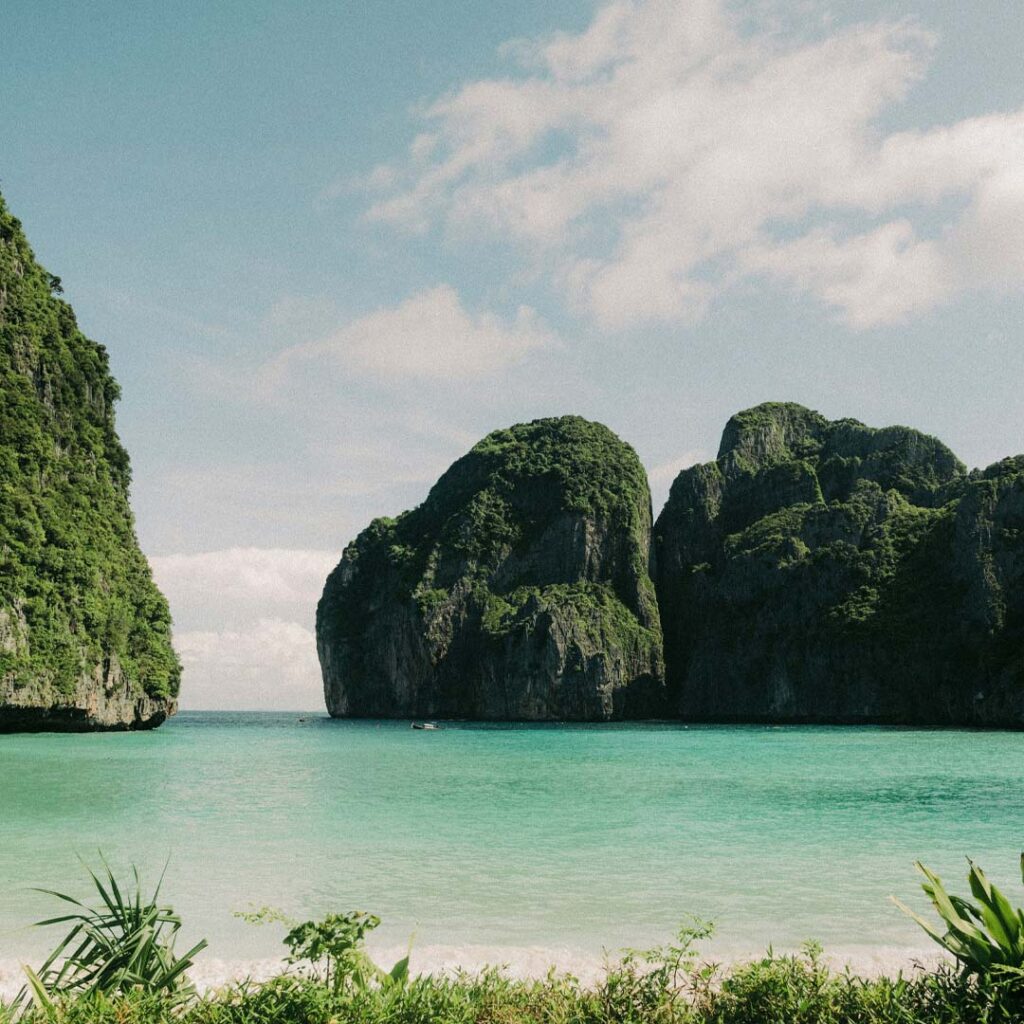 thailand maya bay yacht vacation